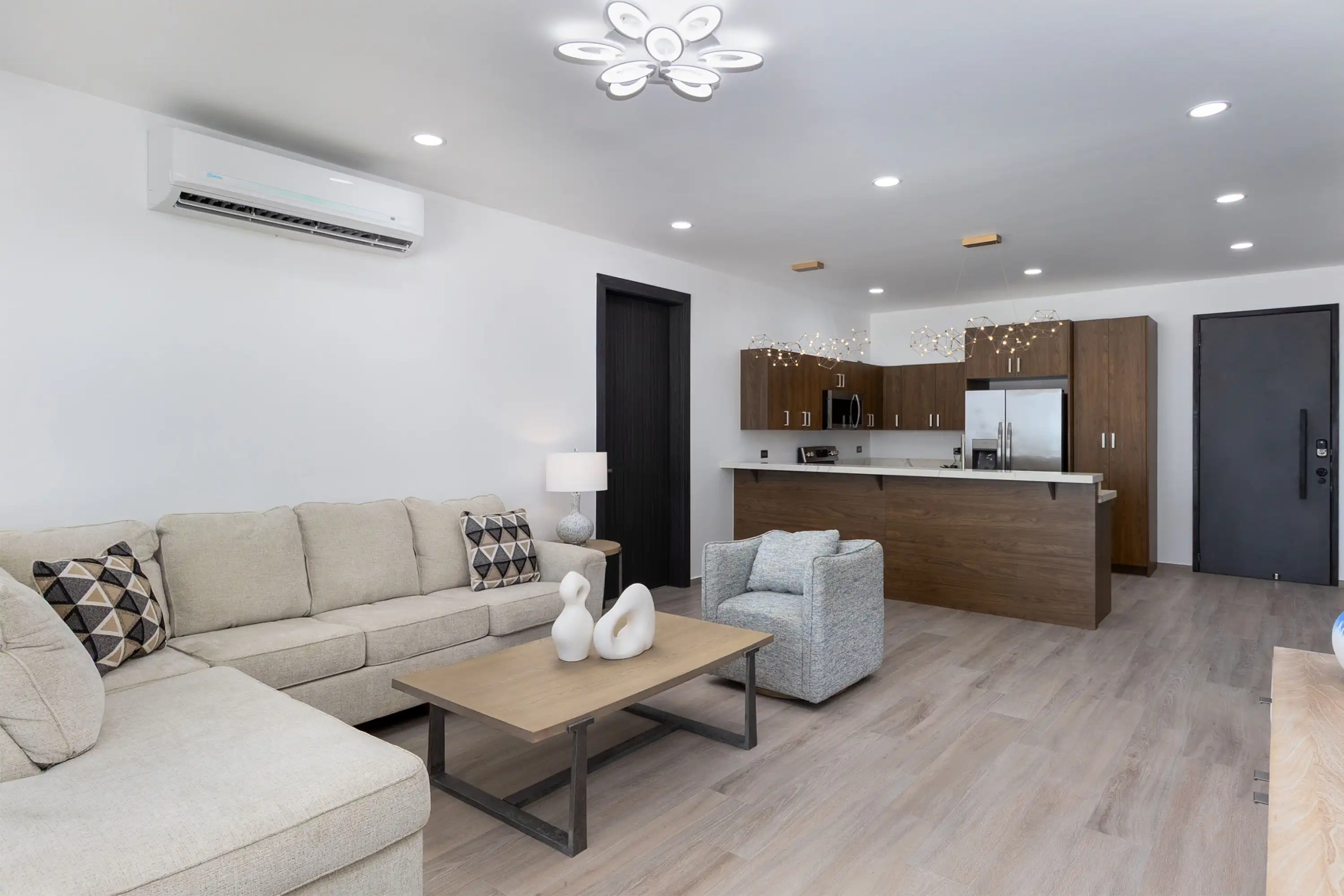 The Villas at Caye Caulker – 2 Bedroom Lock-Off